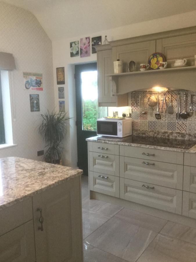 Tullybeggs B&B Clifden Eksteriør billede